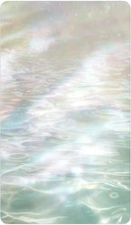 Iridescent surface with reflective patterns