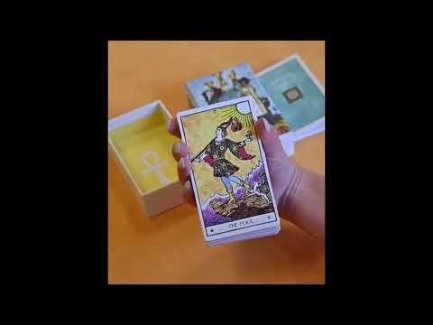Video flip-through / unboxing of the Weiser Tarot.